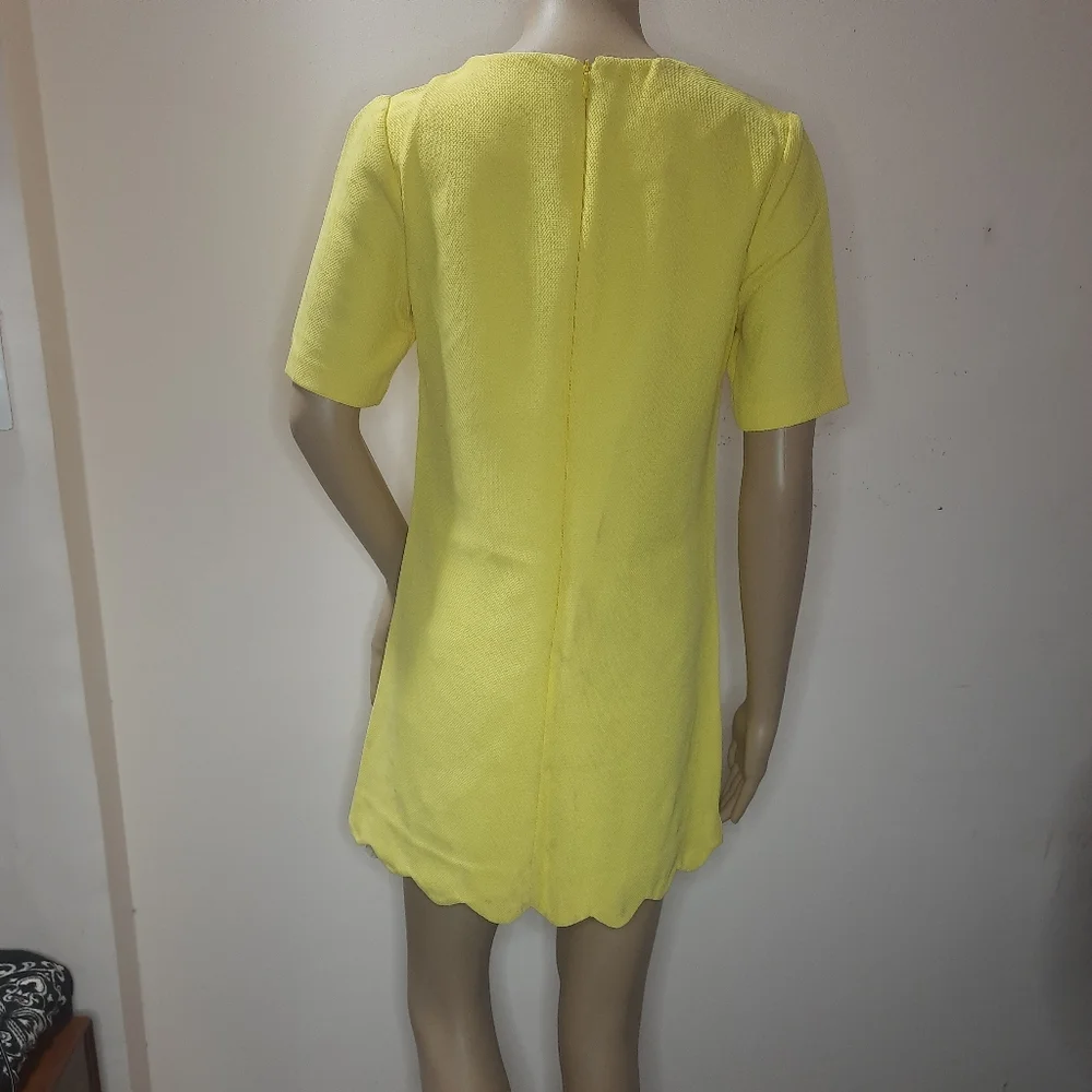 Yellow dress with black flowers looks beautiful ❤️❤️ - Picture 4 of 4